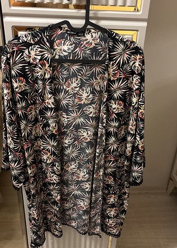 Bohem Tarzda Midi Uzunlukta Desenli Kimono