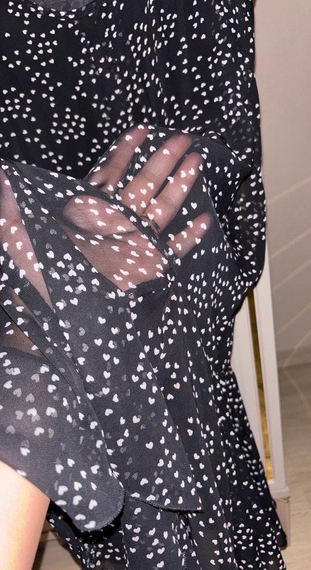 Siyah Puantiyeli V Yaka Volanlı Dizüstü Elbise - Görsel 3