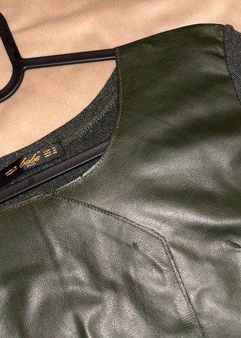 Haki Deri Detaylı Kadın Bluz - Görsel 5