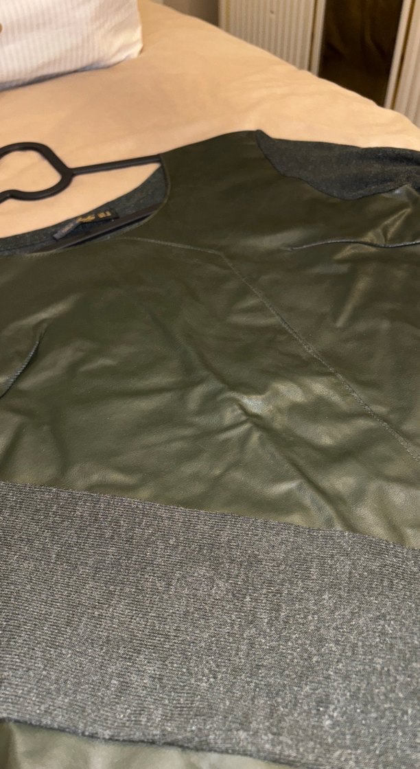 Haki Deri Detaylı Kadın Bluz - Görsel 4