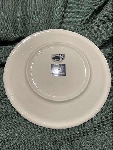 Diğer Fornasetti Tabak