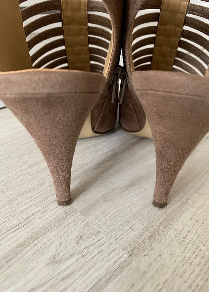 Topuklu ayakkabı - Görsel 3