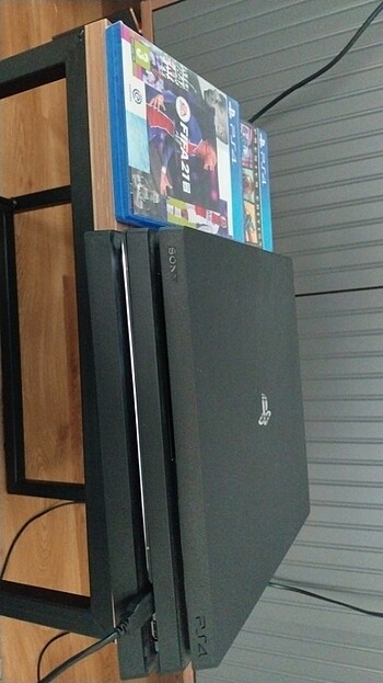 Sony PS4 PlayStation 4 pro 1TB