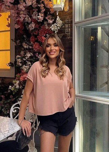 Diğer Tek cepli arka detay bluz