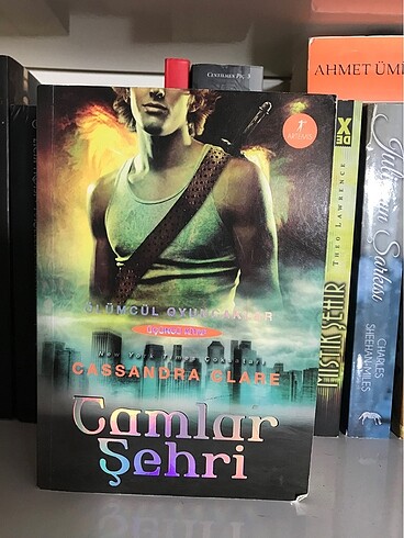 Camlar Şehri Cassandra Clare