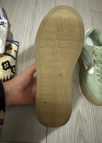 Bershka yeşil spor ayakkabı - Görsel 4