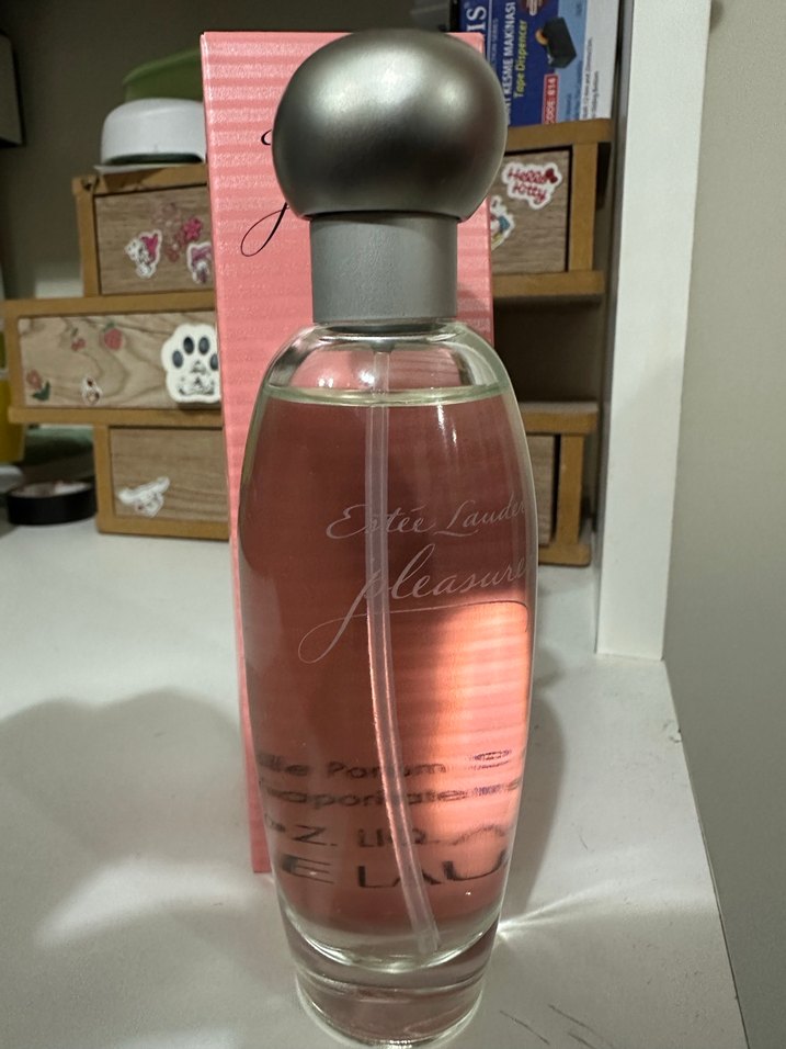 Estée Lauder Pleasures Kadın Parfümü 50 ml orijinal - Görsel 2