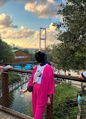 İkili takımı fuşya