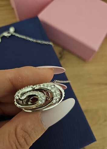 Beden SWAROVSKİ KALP KOLYE