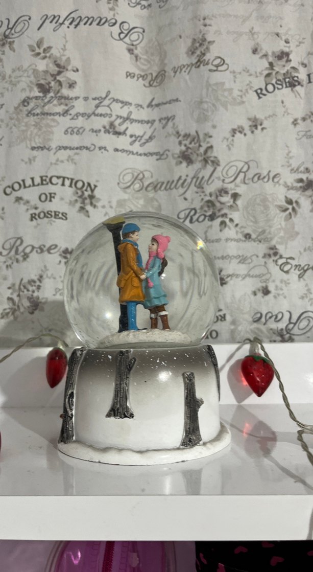 Renkli Kar Küresi Figürin - Görsel 2