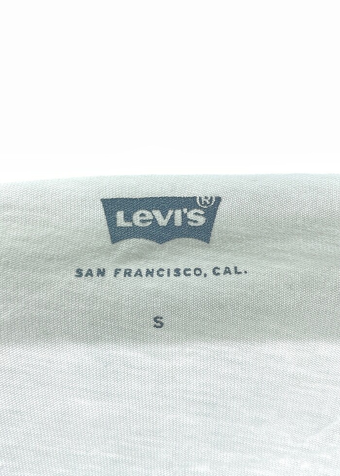 Levis T-shirt %70 İndirimli. - Görsel 4