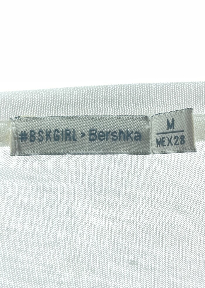 Bershka T-shirt %70 İndirimli. - Görsel 4