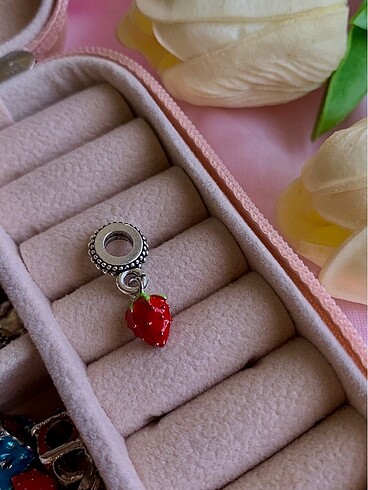  Beden Charm