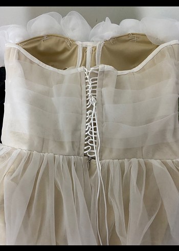 Çiçek Detaylı Straplez Uzun Gelinlik - Görsel 4