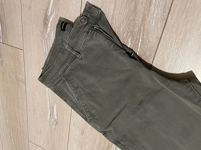 m Beden Yeşil pantolon