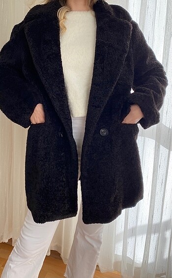 Pull and Bear Pull and bear siyah peluş kürk mont