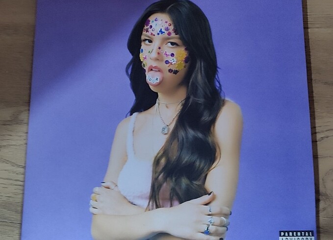 Olivia Rodrigo - Sour Plak