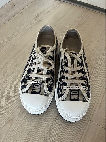 Dior platform