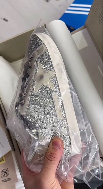 Golden Goose Deluxe Golden goose