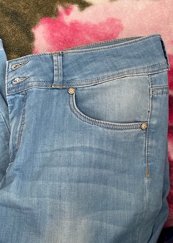 Kadın Mavi Peluş Detaylı Bol Kesim Denim Pantolon - Görsel 2