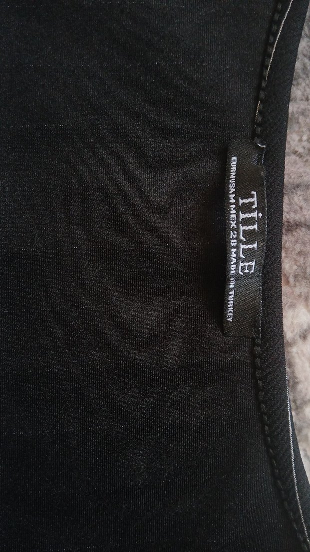 Düğmeli Siyah Kısa Kesim Kadın Yelek - Görsel 2