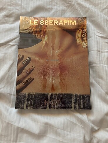 Le Sserafim Hot Vol 2 Tanned Gualiac Vers.
