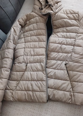 Zara Bej Kapüşonlu Midi Kışlık Kadın Mont - Görsel 4