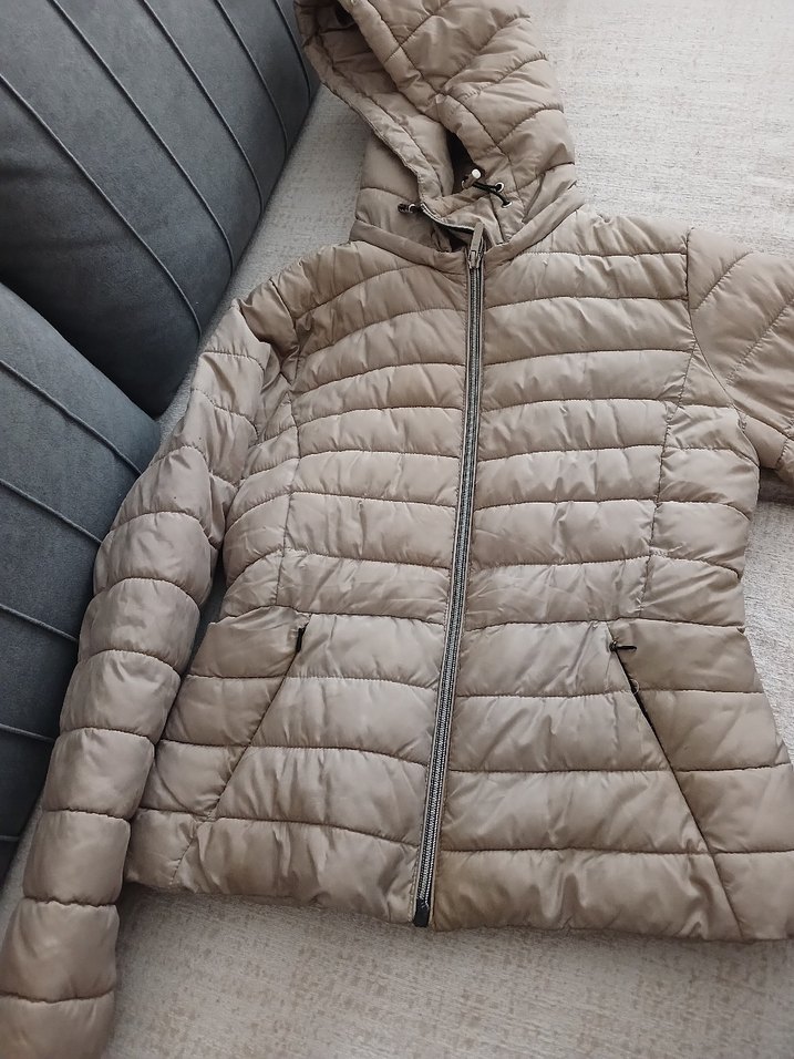 Zara Bej Kapüşonlu Midi Kışlık Kadın Mont - Görsel 2