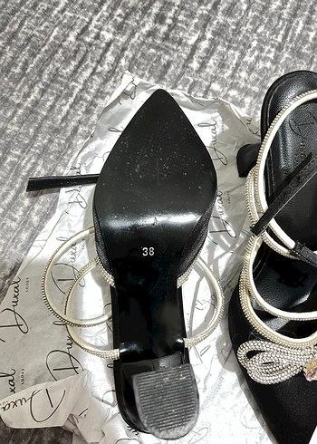 Beyaz Yılan Desenli Fiyonk Detaylı Stiletto - Görsel 2