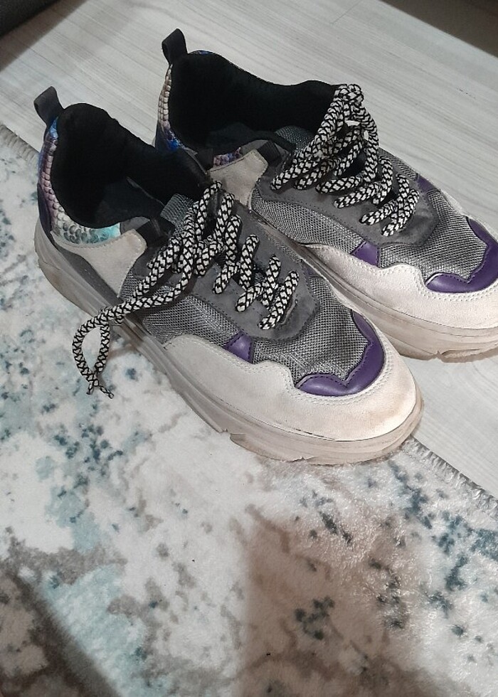 Çok güzel bir ayakkabi - Görsel 3