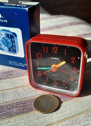  Beden kırmızı Renk CASIO TQ 110-C 1980 İLK URETİMLERDEN (NADİR)