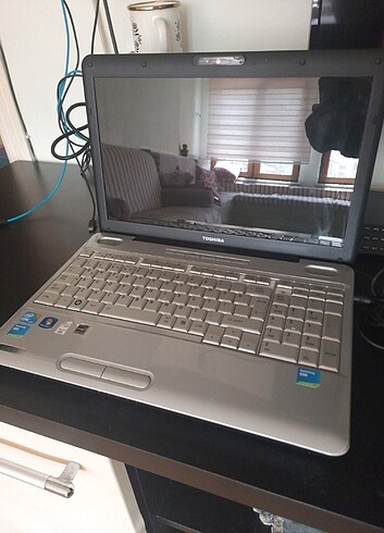 TOSHIBA SATELLİTE L500 1UU - Görsel 5