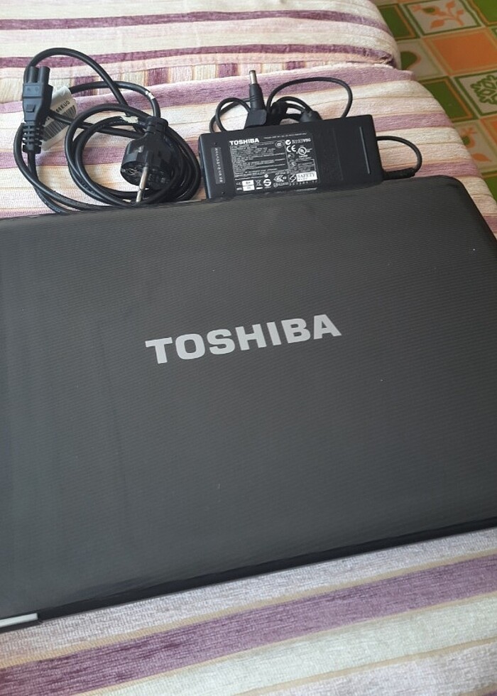 TOSHIBA SATELLİTE L500 1UU - Görsel 4