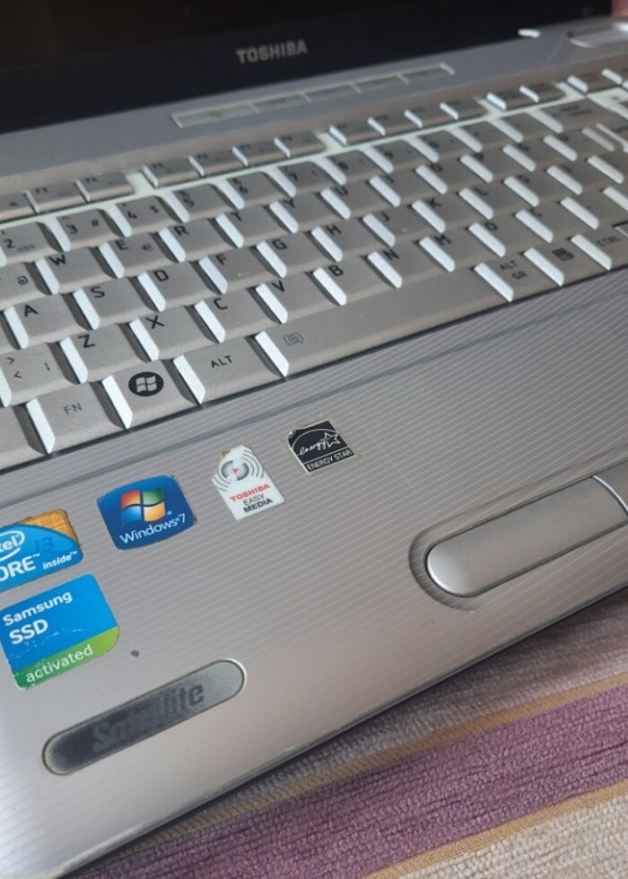 TOSHIBA SATELLİTE L500 1UU - Görsel 3