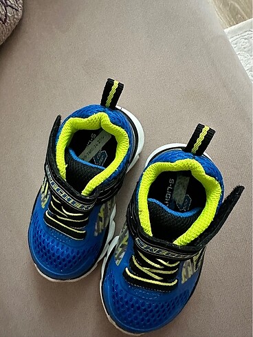 21 Beden Skechers bebek ayakkabı