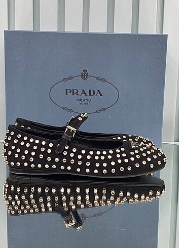 37 Beden Prada