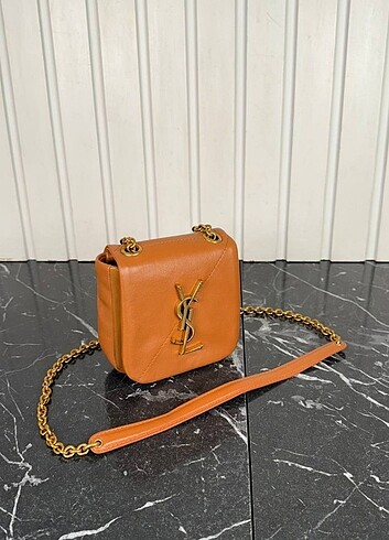 Saint Laurent
