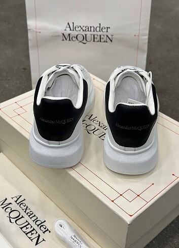 Alexander McQueen Alexander McQueen