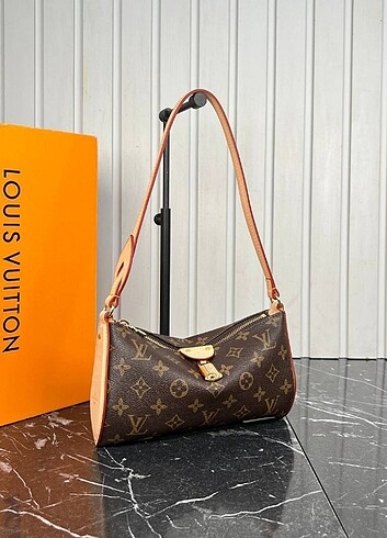 Louis Vuitton Louis Vuitton