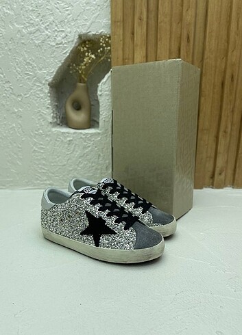 Golden goose