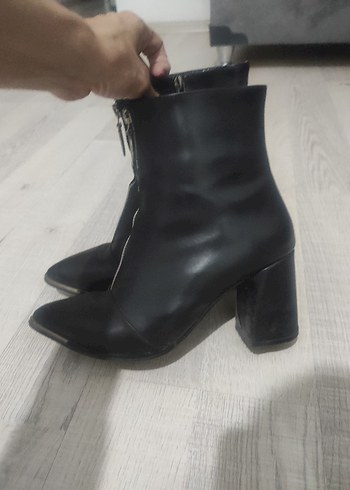 38 Beden Siyah Rugan Stiletto Topuklu Kadın Bot