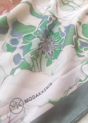 küçük hatalı Yeşil çiçekli pamuklu modakaşmir tesettür şal