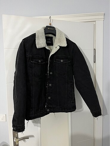 BERSHKA KOT CEKET