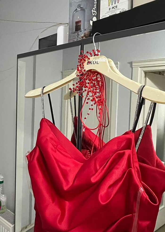 ABİYE KIRMIZI
 SATEN ŞIK - Görsel 3