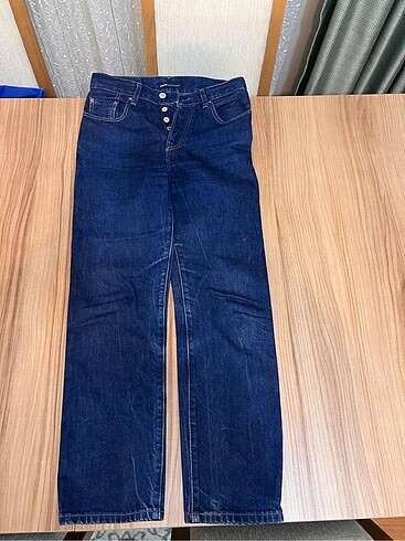LEWIS JEAN