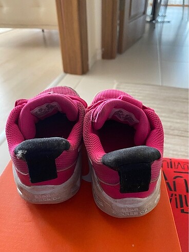 27 Beden Nike spor ayakkabı