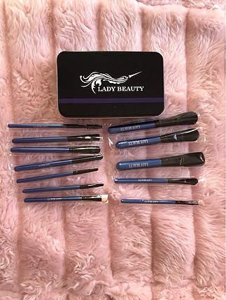 Lady Beauty 12li Fırça Seti& Privacy Gold Sensation Parfüm