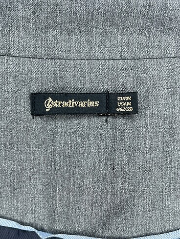 m Beden gri Renk Stradivarius Blazer %70 İndirimli.