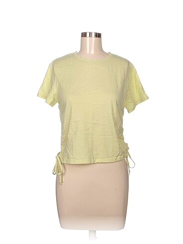 Ten T-shirt %70 İndirimli.