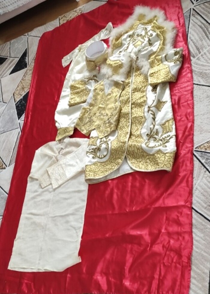 Sünnet kıyafeti bir kere kullanıldı - Görsel 2